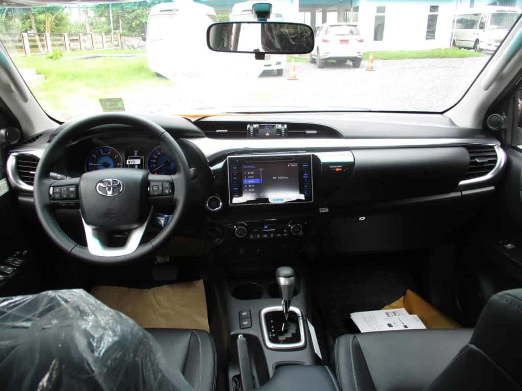 BRAND NEW LHD TOYOTA HILUX REVO DOUBLE CAB 2.8 G 4X4 AUTOMATIC - pap ...