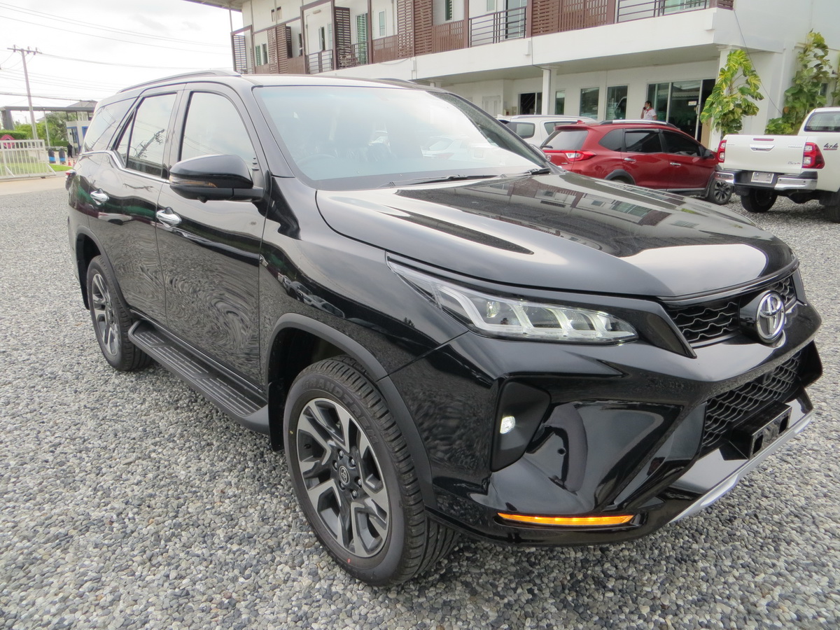 RHD TOYOTA FORTUNER LEGENDER 2 4V 4WD AUTO BLACK Pap Prosperity RHD TOYOTA FORTUNER LEGENDER 2 4V 4WD AUTO BLACK Pap Prosperity
